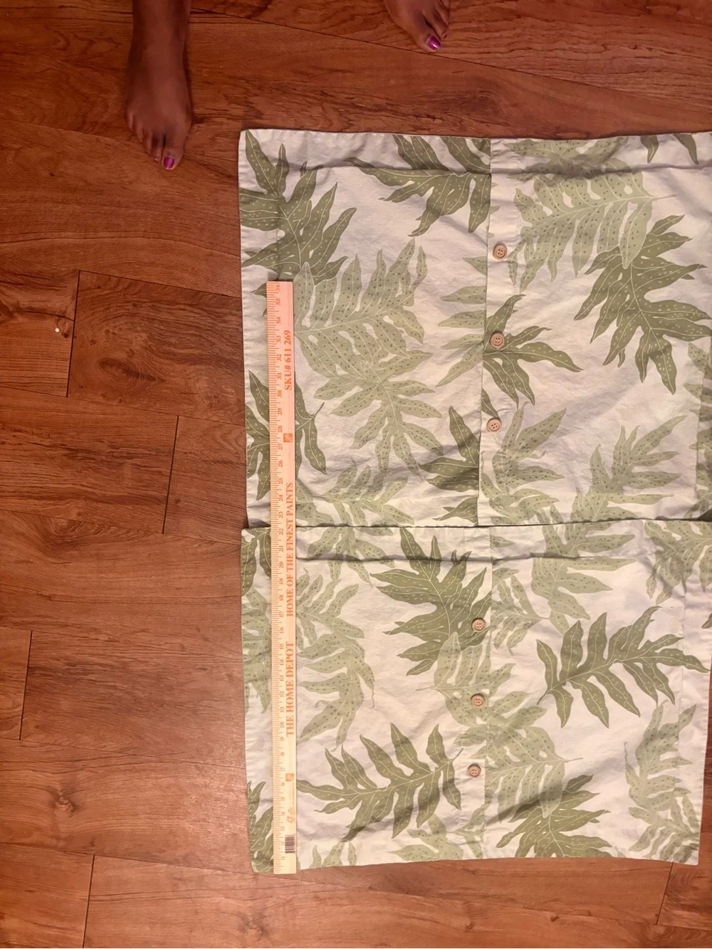 Touch of Paradise Botanical Leaf Print Pillow Shams - Green and White
